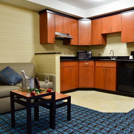 Fairfield Inn Hartford Airport-2